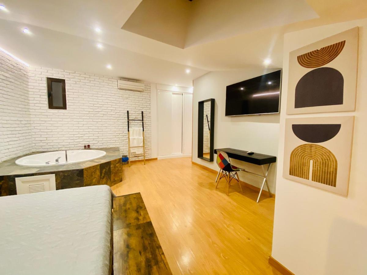 Suite Sorpresa Vut La Taberna Arenas de San Pedro Kültér fotó